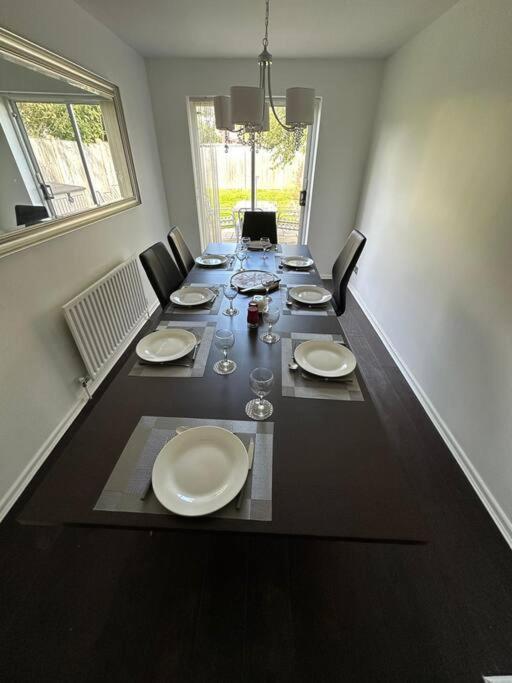 Parlaunt House - 3 Bedroom With Free Parking Holiday home *