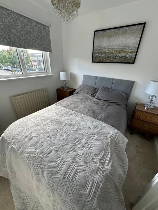 Holiday home Parlaunt House - 3 Bedroom With Free Parking