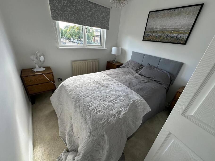 Holiday home Parlaunt House - 3 Bedroom With Free Parking *