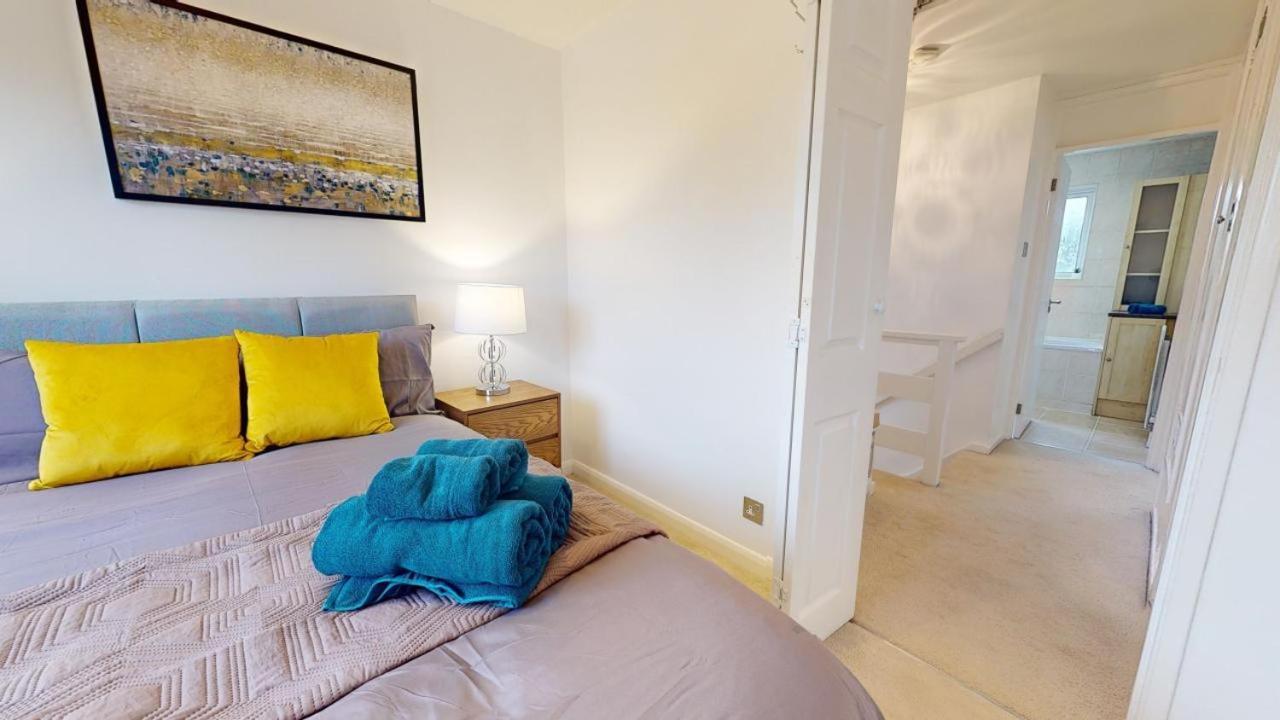 Holiday home Parlaunt House - 3 Bedroom With Free Parking