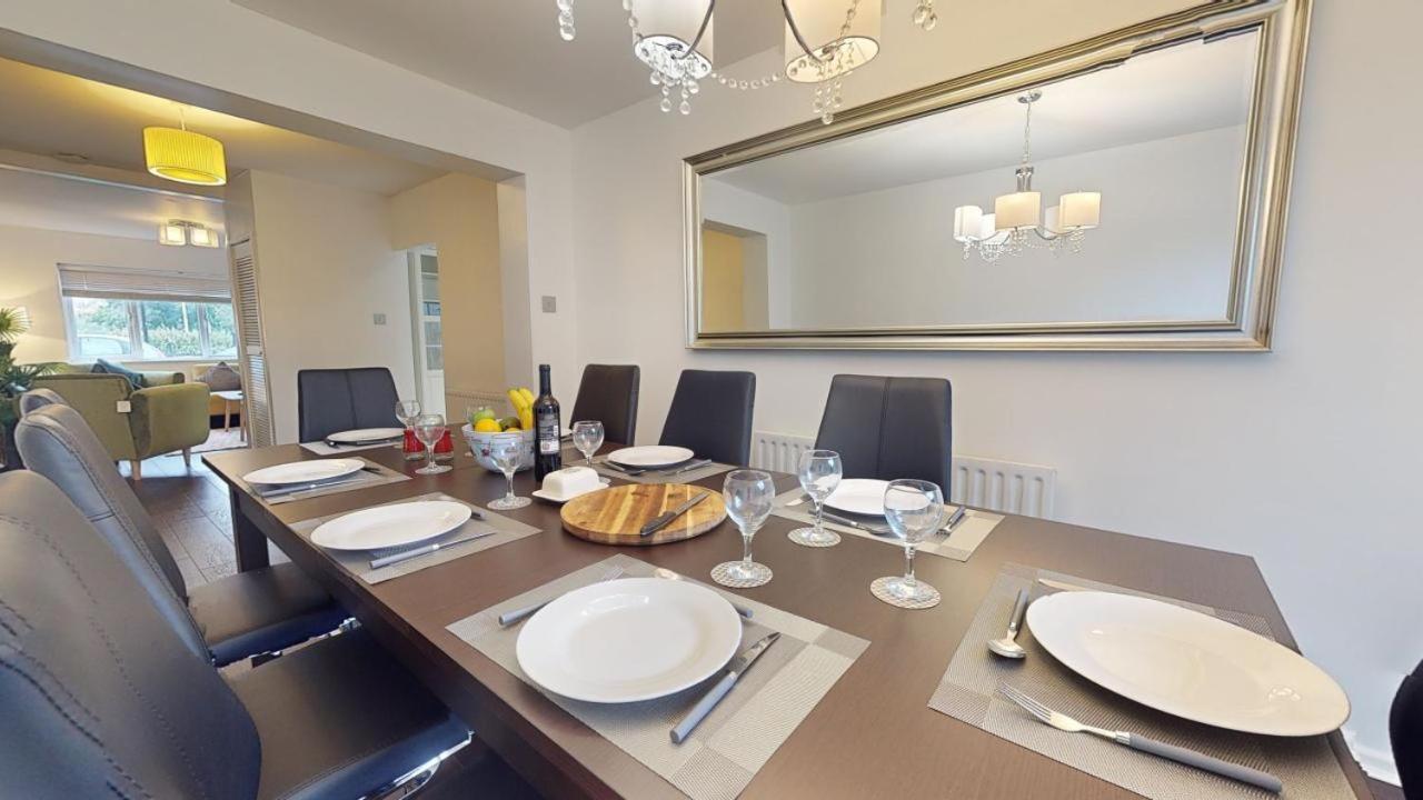 Parlaunt House - 3 Bedroom With Free Parking *