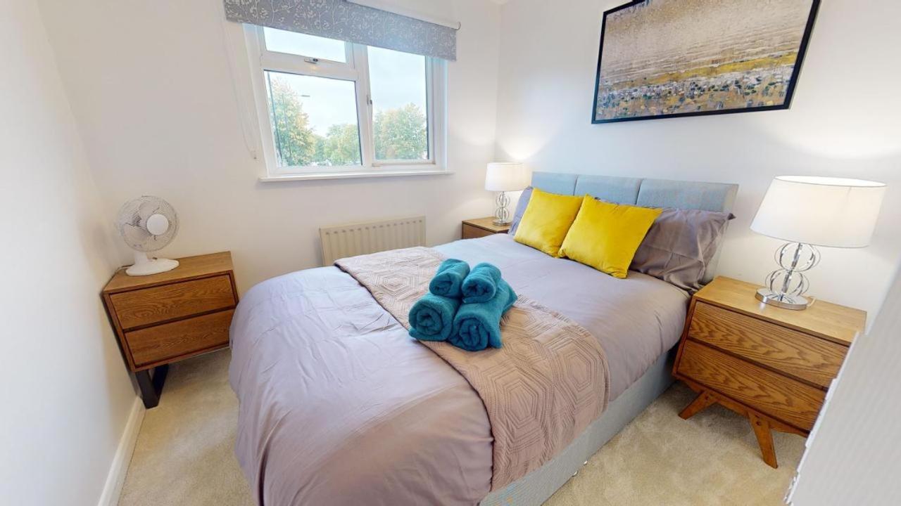Holiday home Parlaunt House - 3 Bedroom With Free Parking