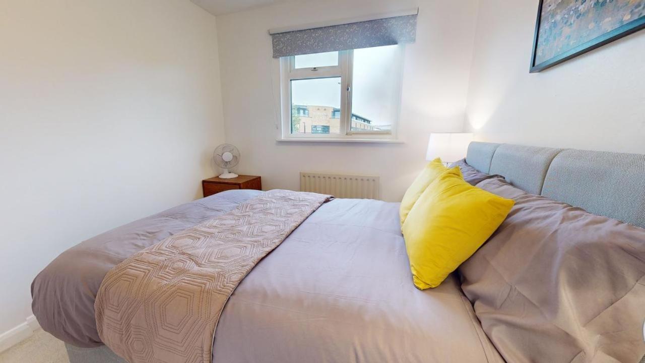 Holiday home Parlaunt House - 3 Bedroom With Free Parking