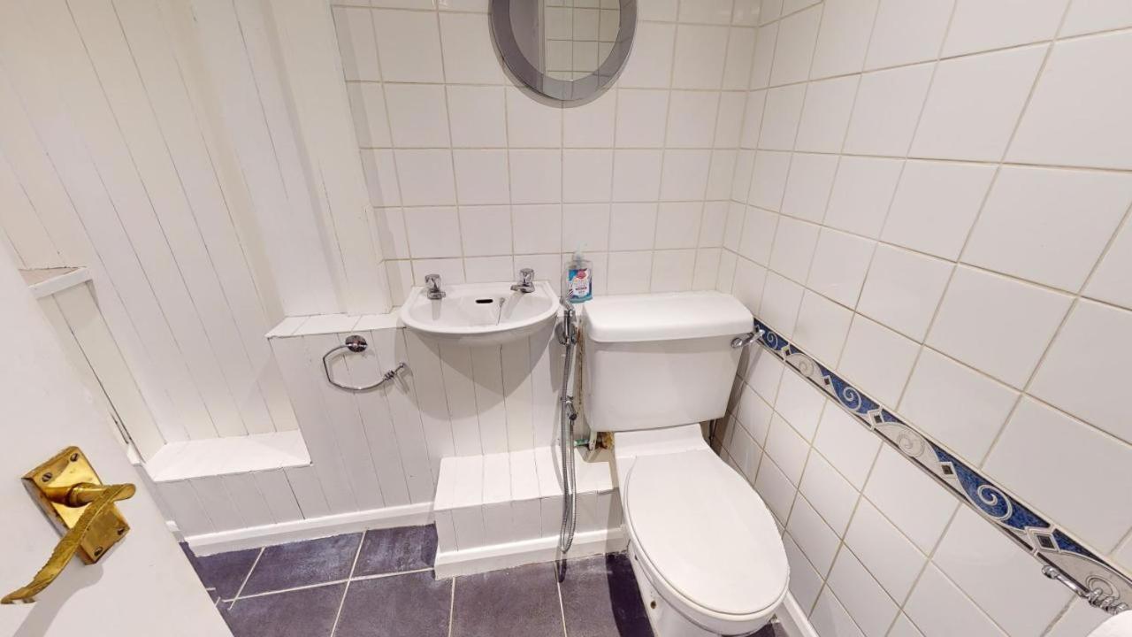 Parlaunt House - 3 Bedroom With Free Parking Holiday home