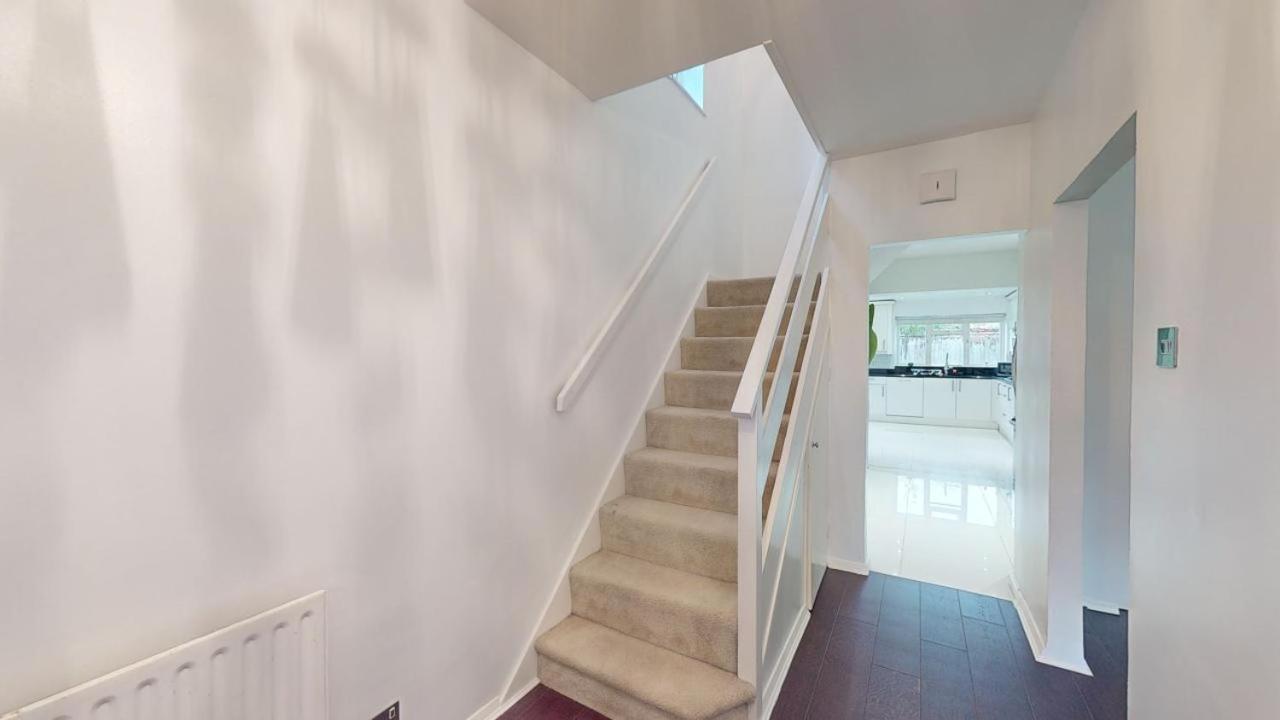 Holiday home Parlaunt House - 3 Bedroom With Free Parking Slough